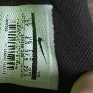 Nike kids soccer cleats size 5Y